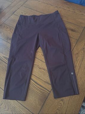 Tangerine Plum High-Rise Athletic Capri Leggings, L, Like New